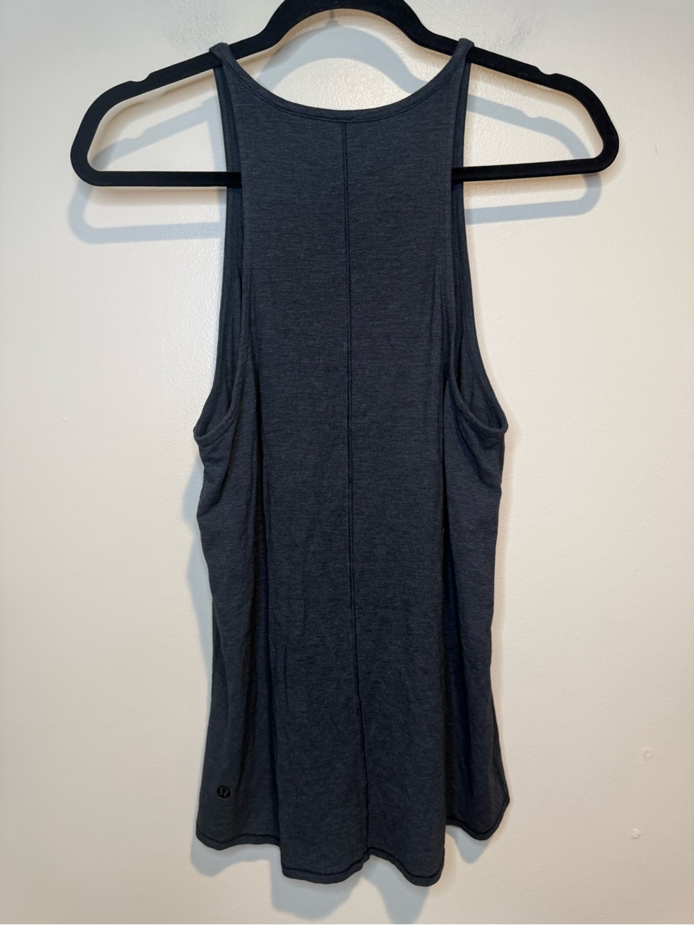 Lululemon essence tank dark heather grey - Picture 3 of 5